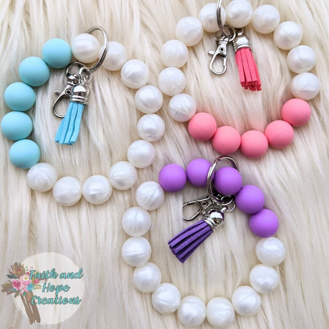Pearl Bracelet Keychain Set